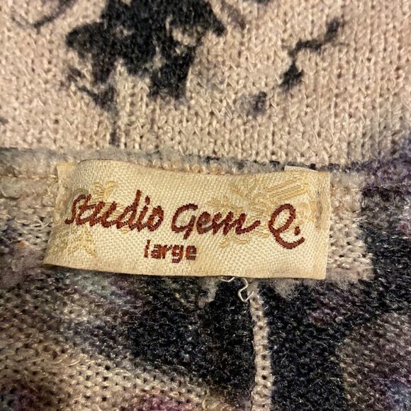 STUDIO GEM Blouse   - Picture 7 of 8